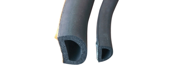 Sponsrubber D-profiel  zelfklevend 21 x 17 mm