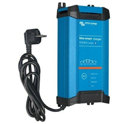 Blue Smart IP22 Charger 12/30(1) 230V