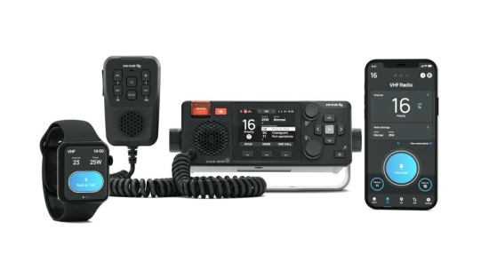 Em Trak X100 VHF/AIS RX/TX SOTDMA me WiFI en interne splitter