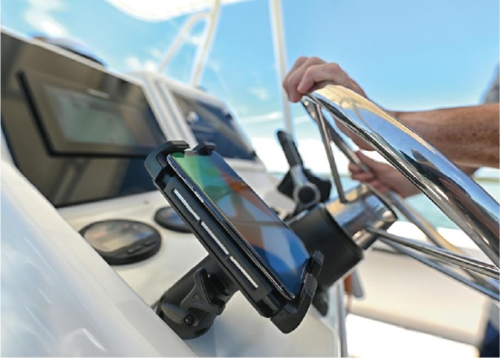 Edge. 15W Waterproof wireless adjustable phone charging mount 12/24V